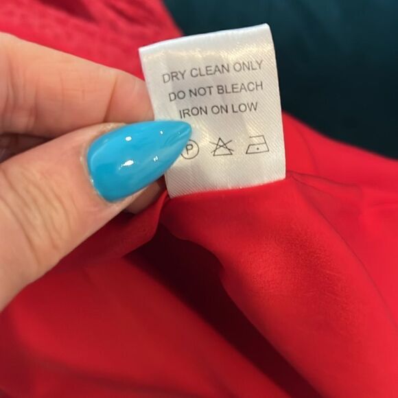 L’Academie, Size XS, Red Animal Print Long Cuffed Sleeve Mini Dress! - Picture 10 of 10